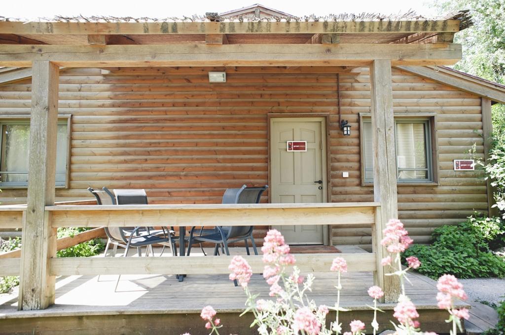 Ein Zivan Village Resort Екстер'єр фото